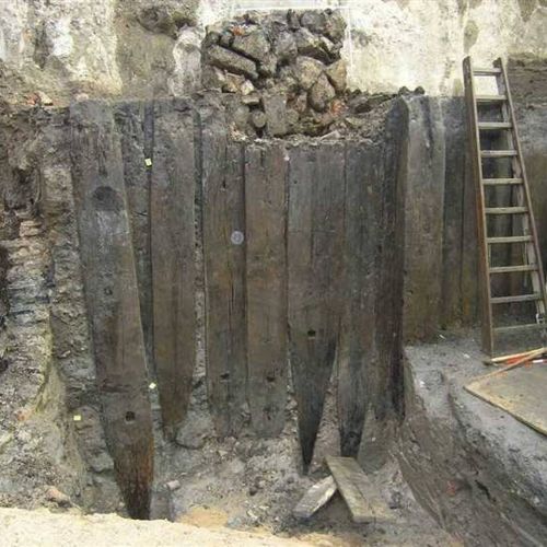 Römische Spundwand aus Eichenhölzern 89/90 n.Chr. - Copyright „Römisch-Germanisches Museum der Stadt Köln